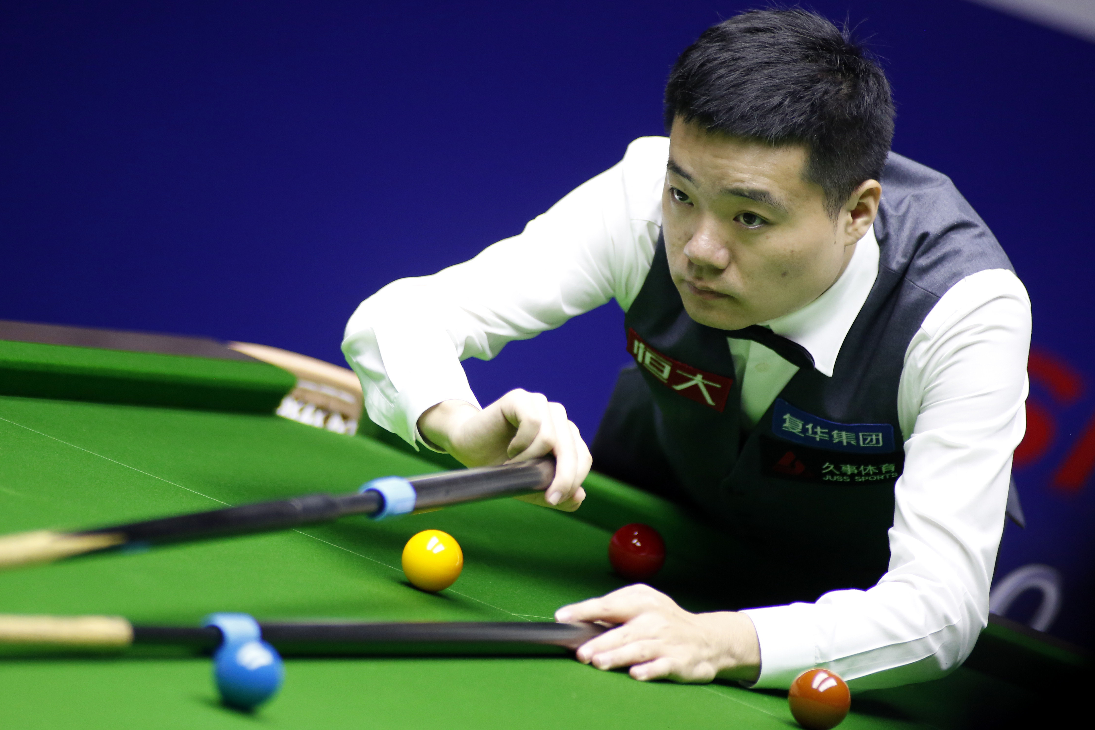 年輕一代正 年輕一代正